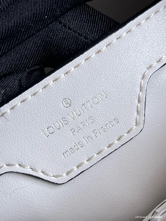 Official oldcobbler VUITTON CAPUCINES LOUIS BB 0811